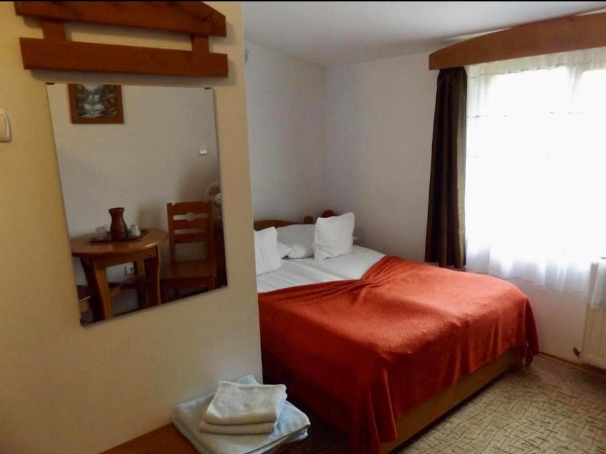 Tulipan Panzio Bed and Breakfast Sfântu-Gheorghe Εξωτερικό φωτογραφία